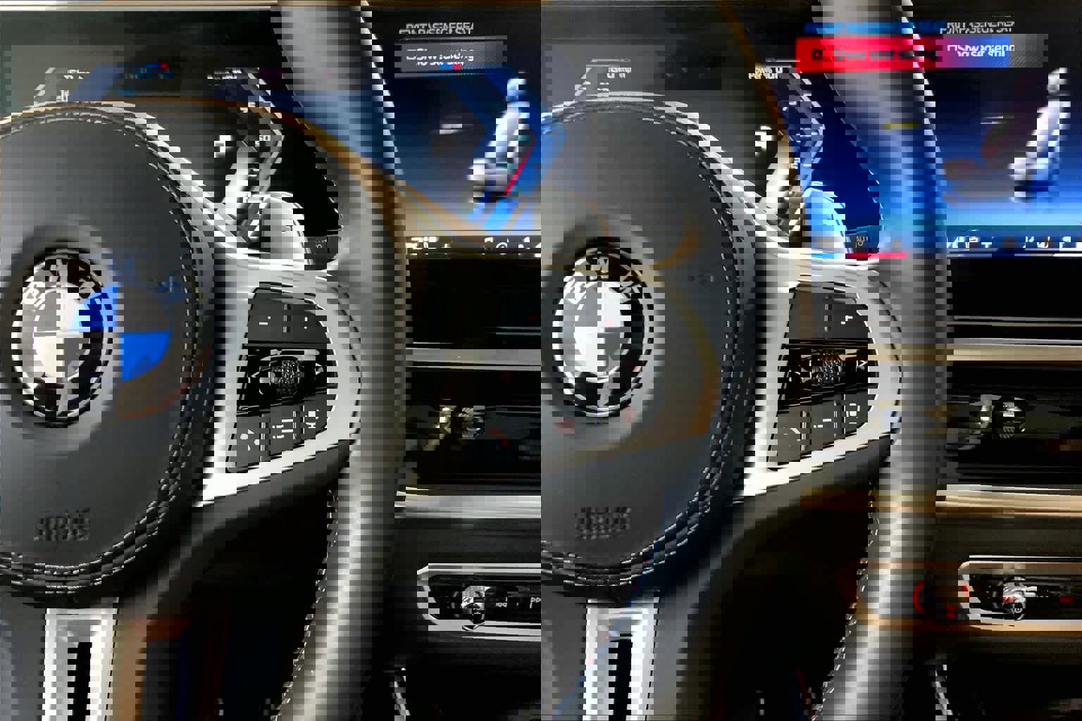 Used 2024 BMW X7 M60i w/ Executive Package image 25