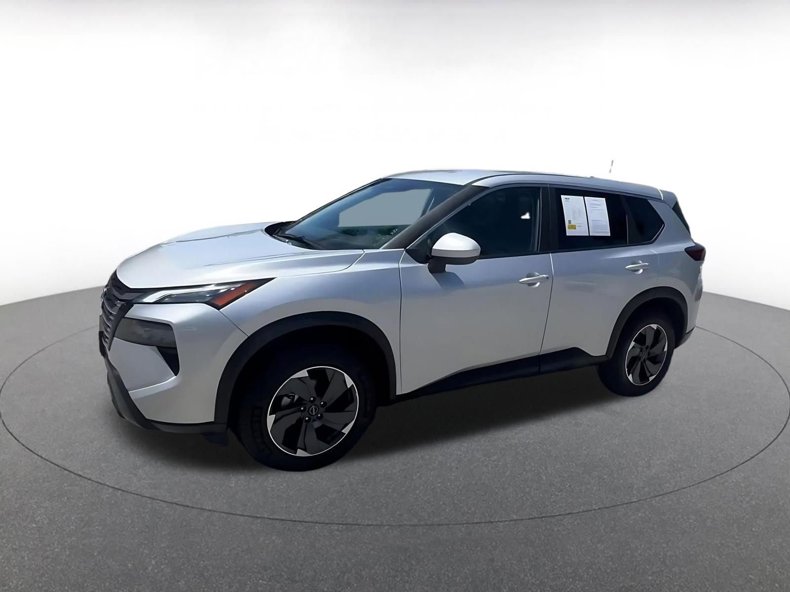 Used 2025 Nissan Rogue SV FWD image 8