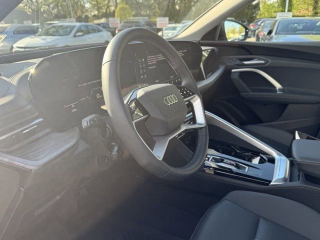 Used 2025 Audi Q5 Premium w/ Convenience Package AWD/4WD image 25