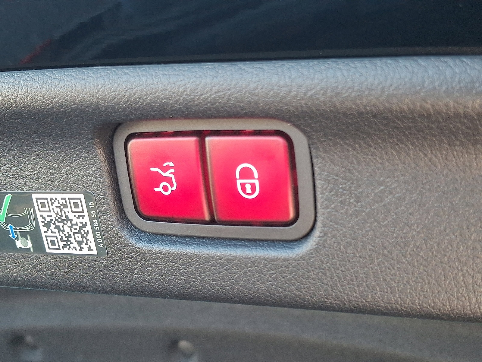 Certified 2022 Mercedes-Benz C 300 4MATIC Sedan image 31