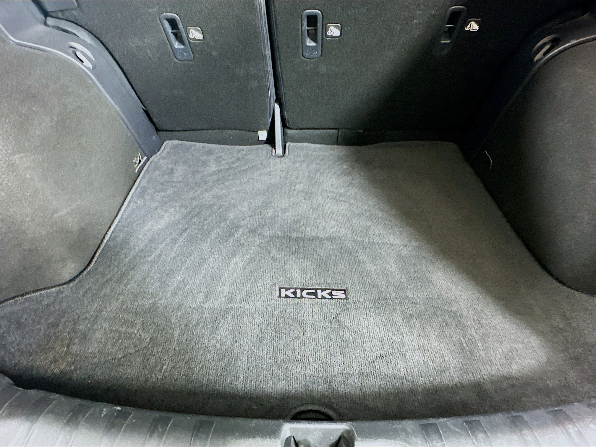 Used 2024 Nissan Kicks SR image 26