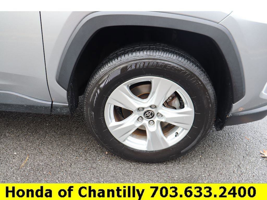 Used 2021 Toyota RAV4 XLE image 28