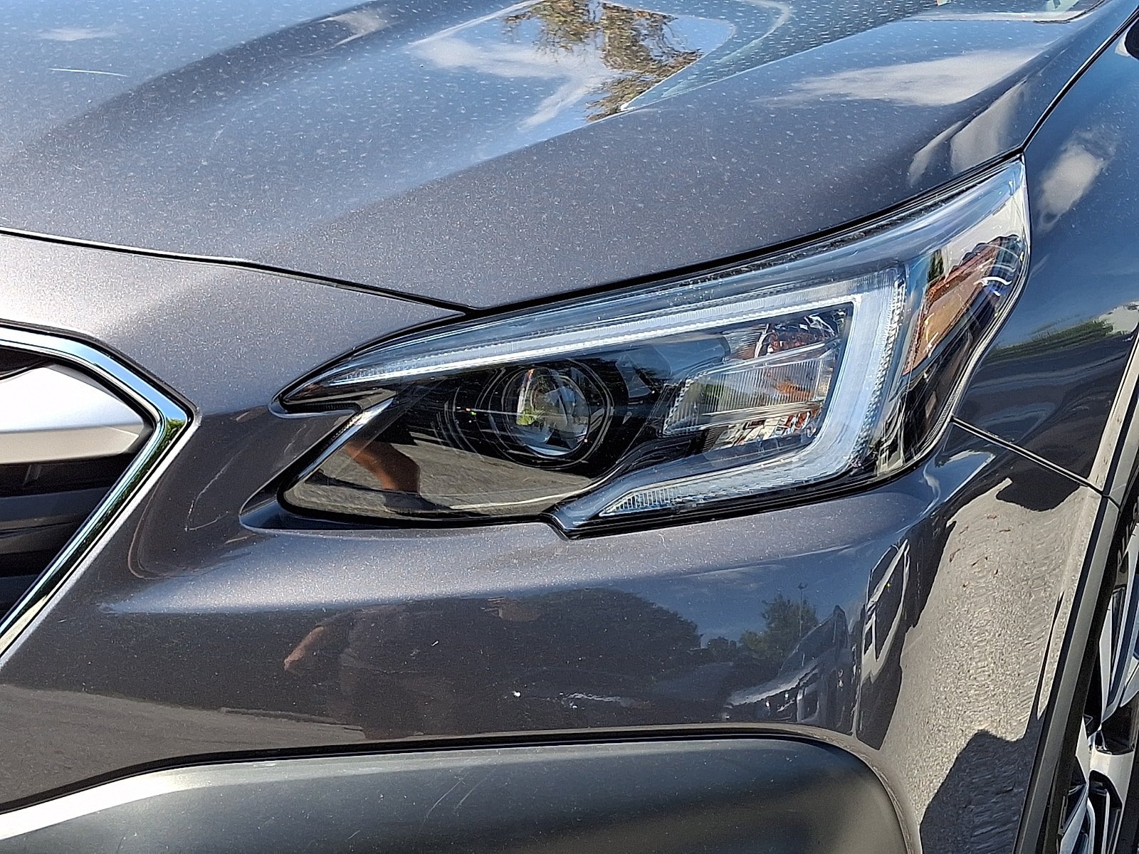 Used 2020 Subaru Outback Premium w/ Popular Package #1 AWD/4WD image 9