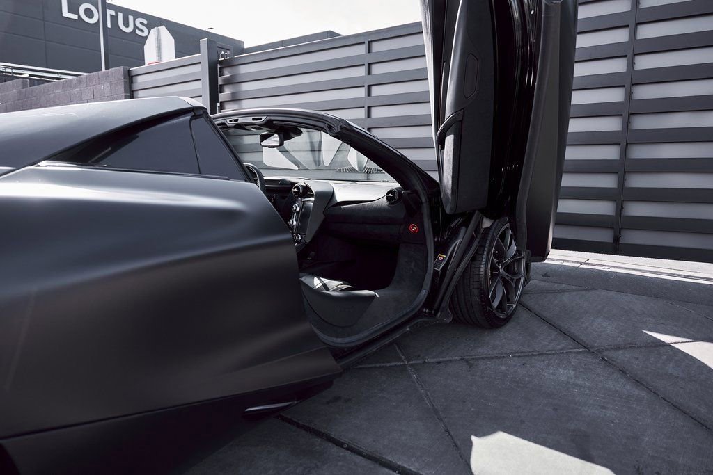 Used 2020 McLaren 720S Spider image 28