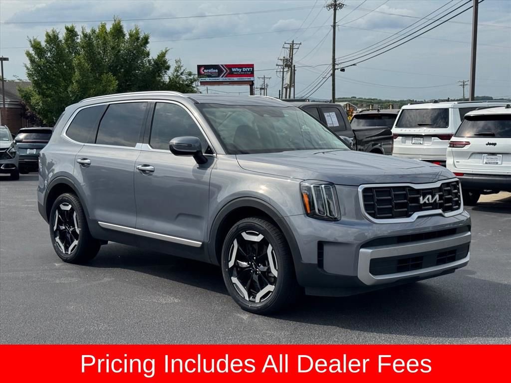 Used 2023 Kia Telluride S w/ S Sunroof Package
