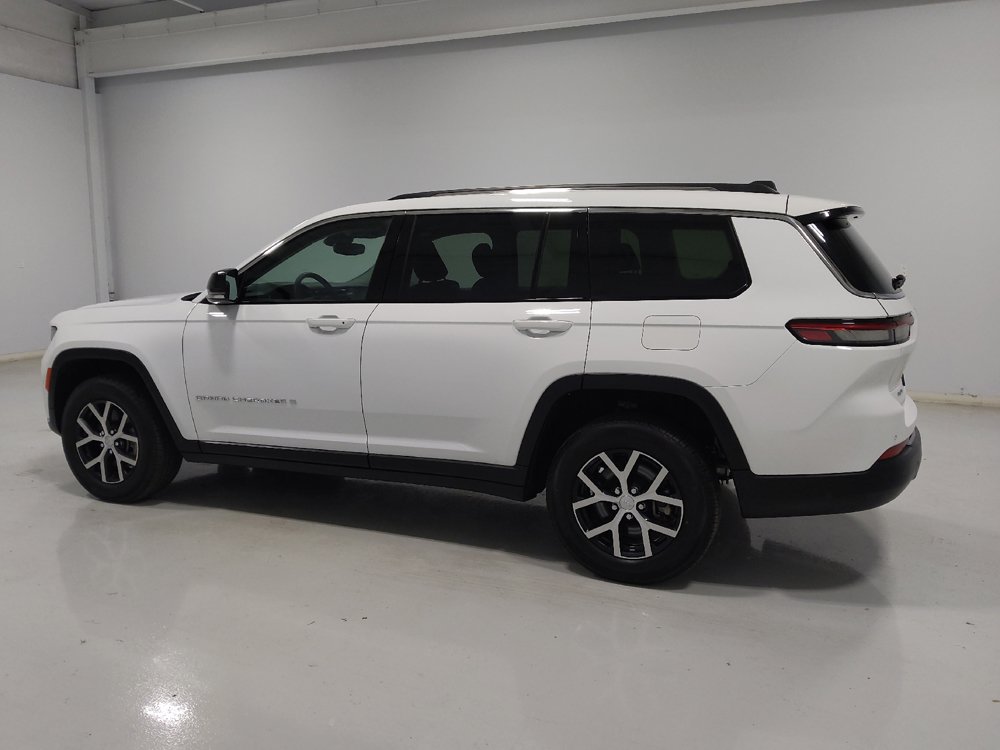 Used 2023 Jeep Grand Cherokee L Limited AWD/4WD image 3