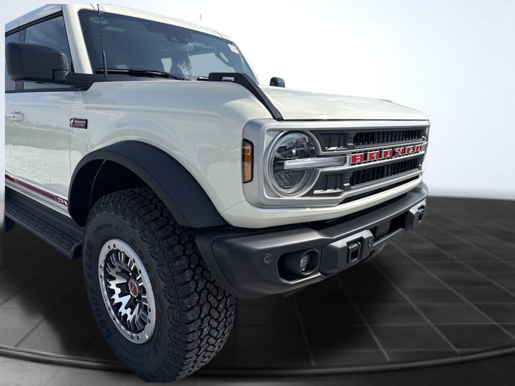 New 2026 Ford Bronco Outer Banks w/ Sasquatch Package AWD/4WD image 11