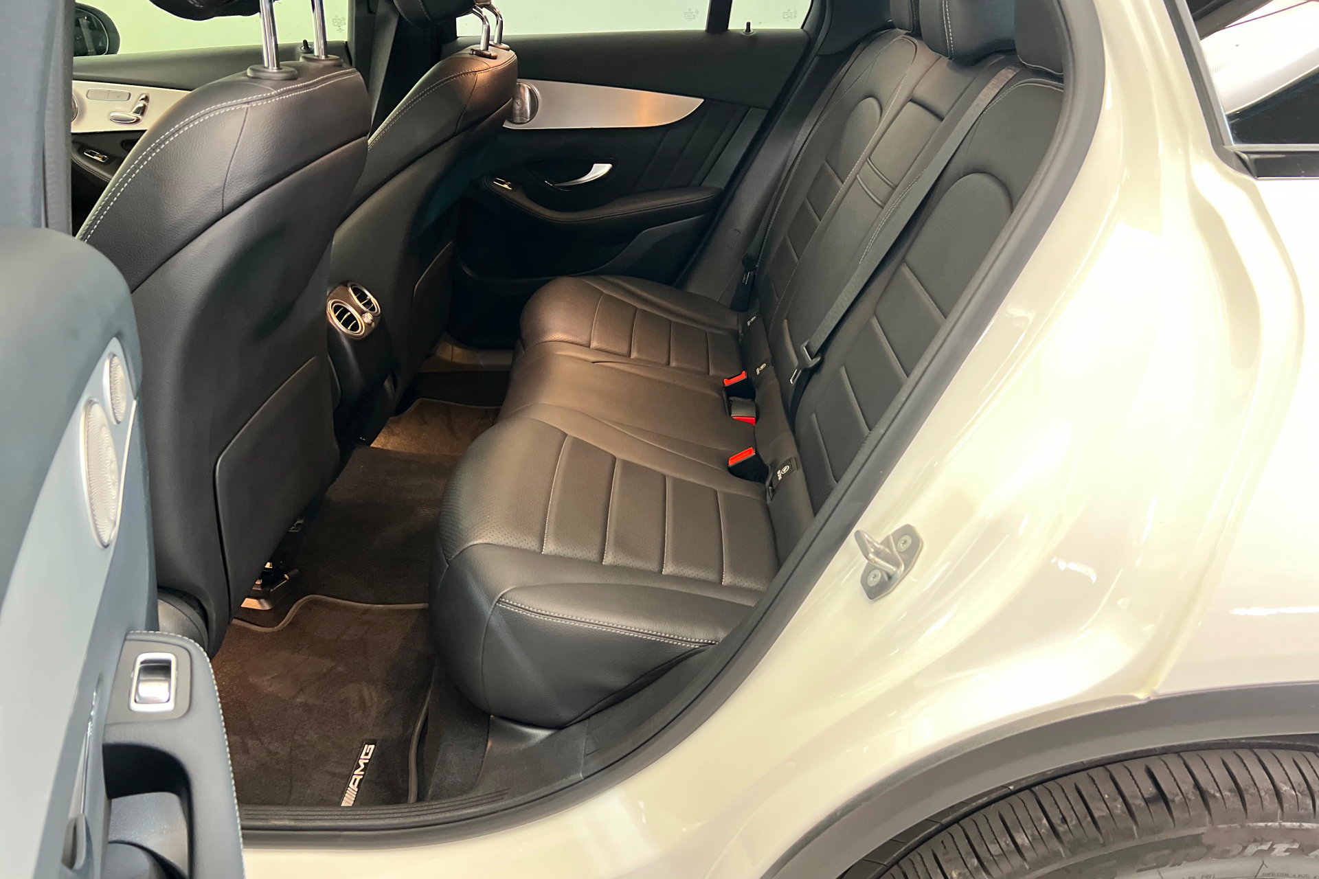 Used 2021 Mercedes-Benz GLC 300 4MATIC image 22