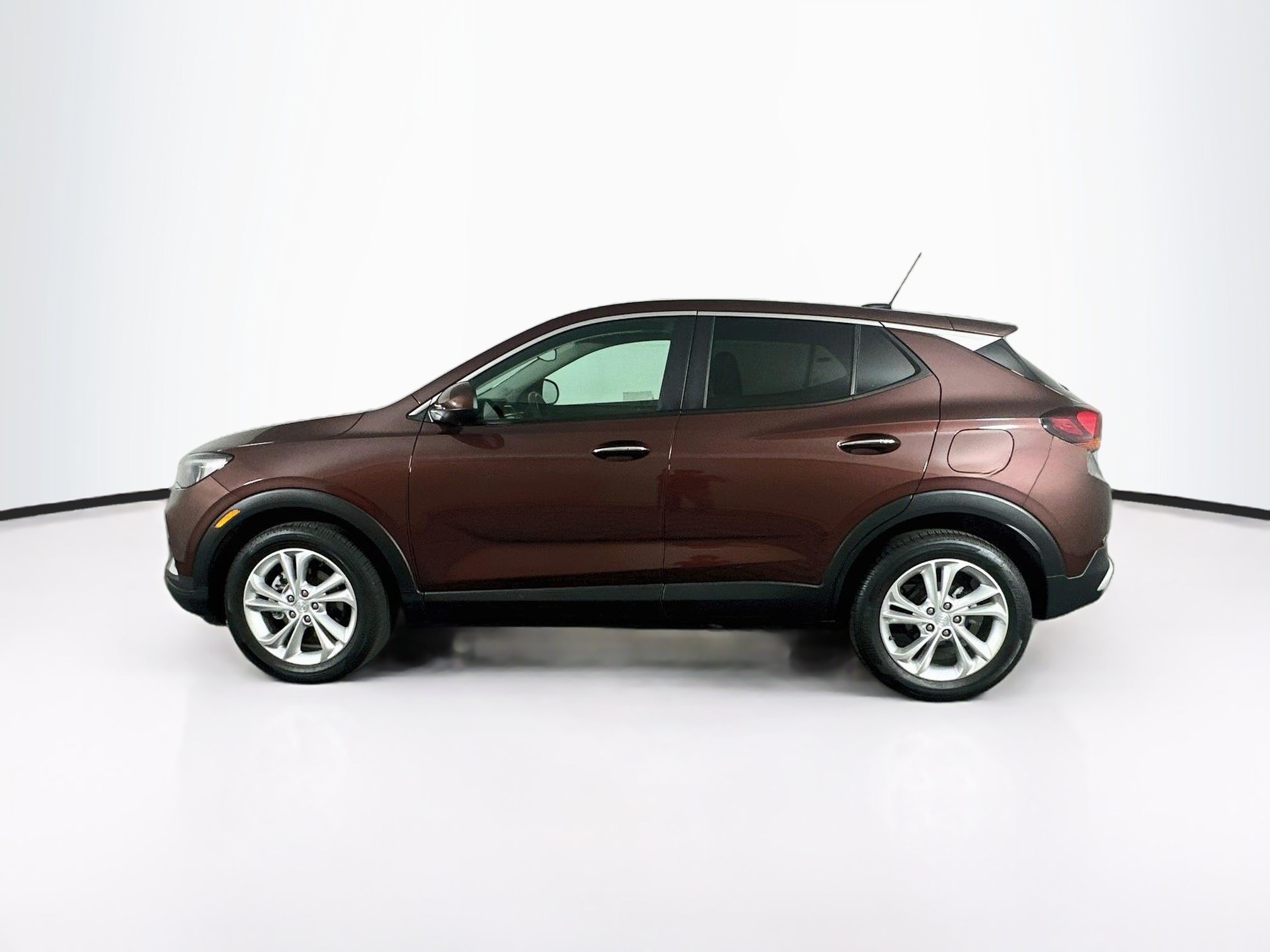 Used 2023 Buick Encore GX Preferred w/ Cold Weather Comfort Package FWD image 4