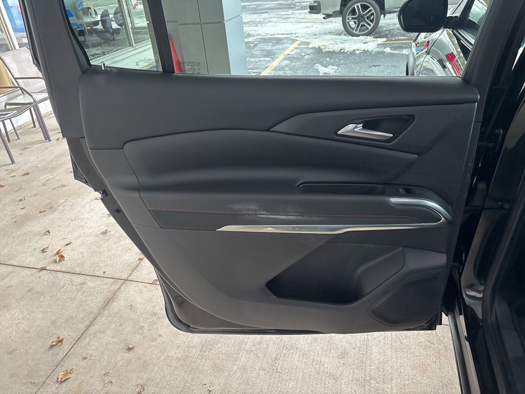 Used 2024 Chevrolet Traverse Z71 image 25