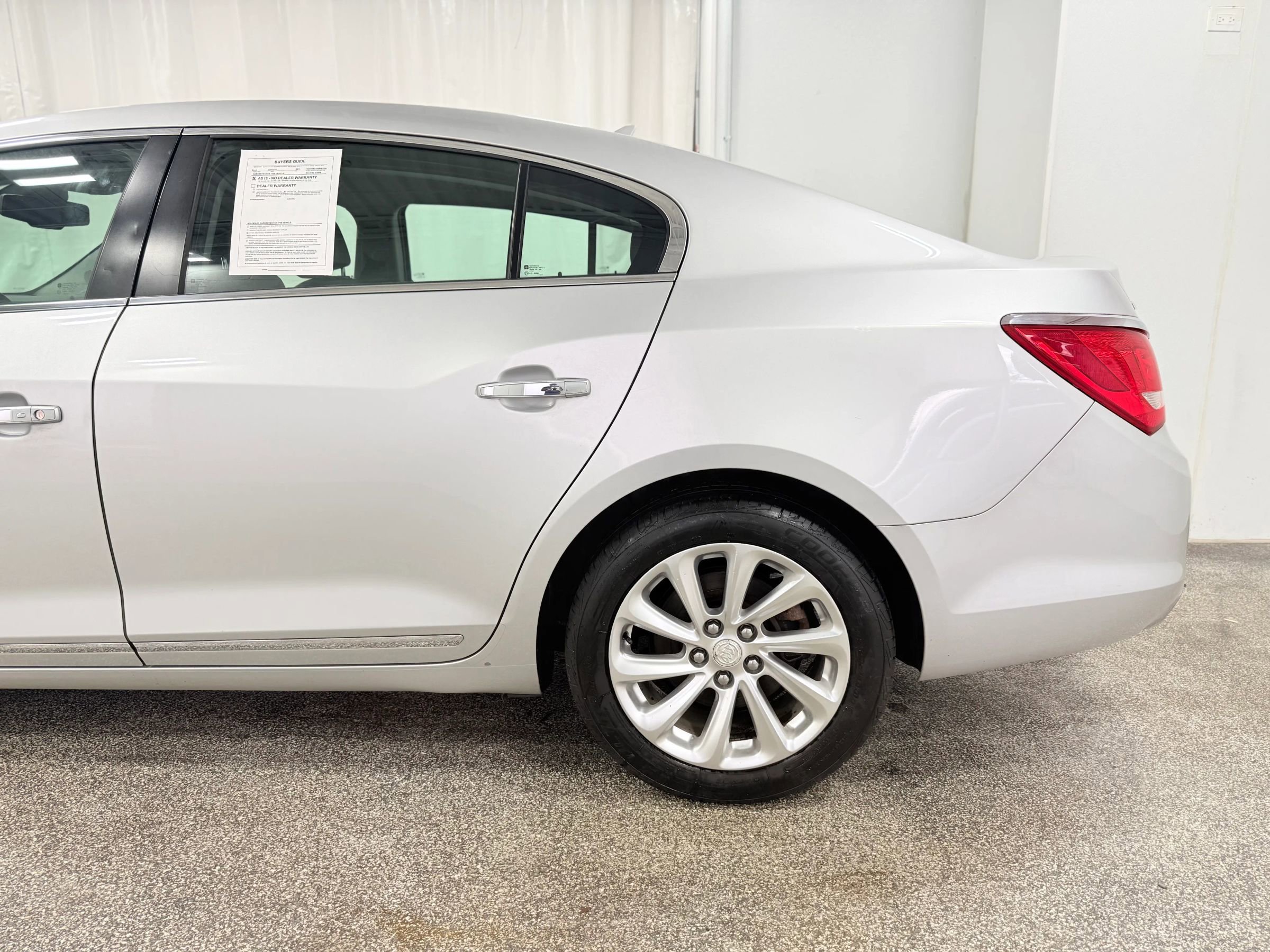 Used 2014 Buick LaCrosse Leather w/ Driver Confidence Package image 5