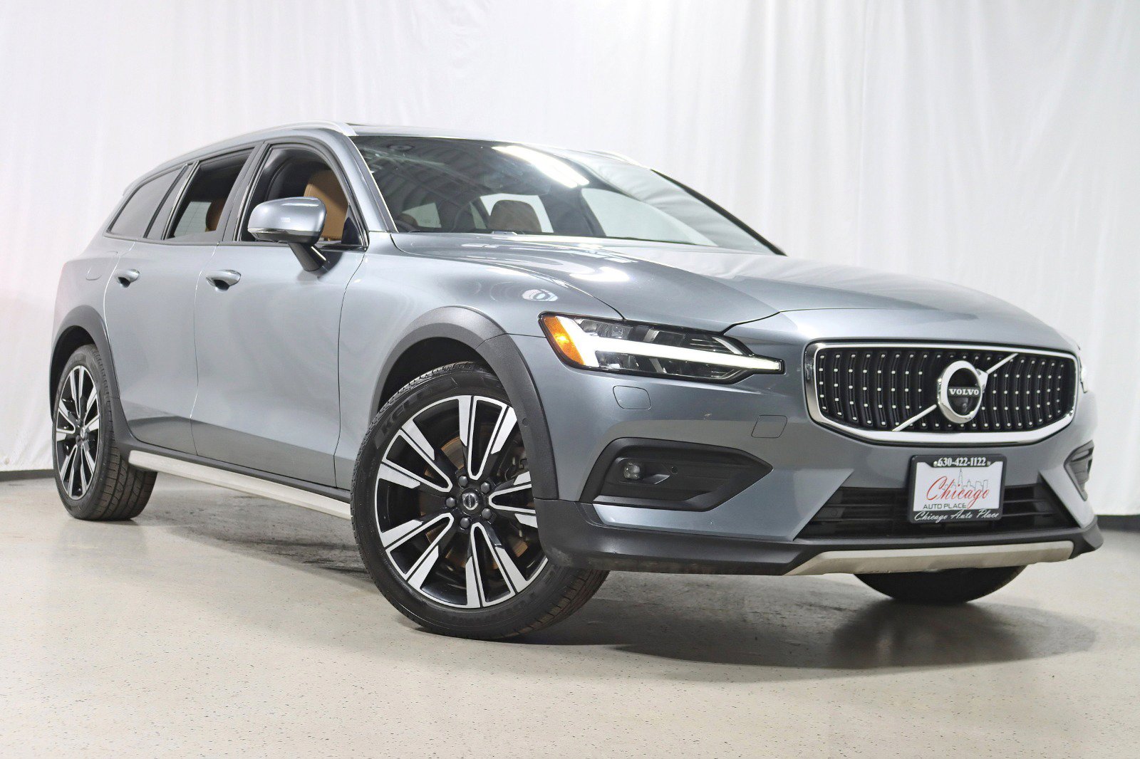 Used 2020 Volvo V60 T5 Cross Country image 7