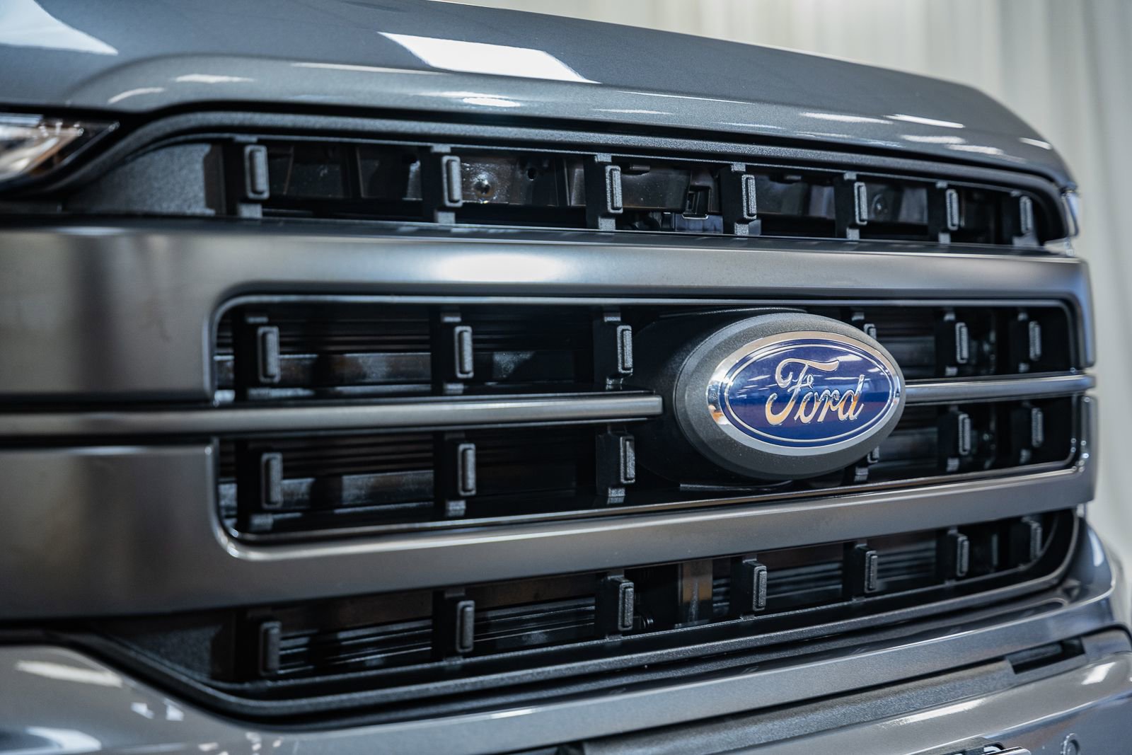 Certified 2023 Ford F150 Lariat w/ Equipment Group 502A High image 13