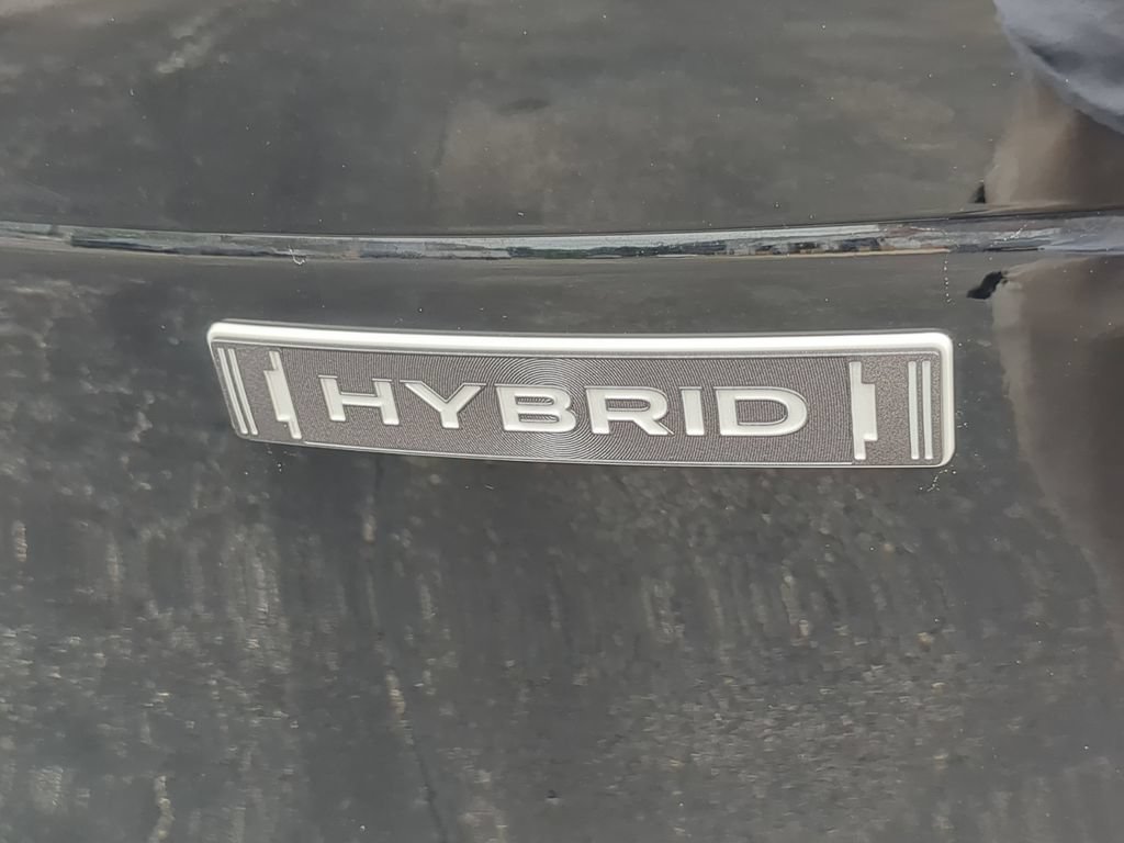 Certified 2025 Subaru Forester Touring AWD/4WD image 11