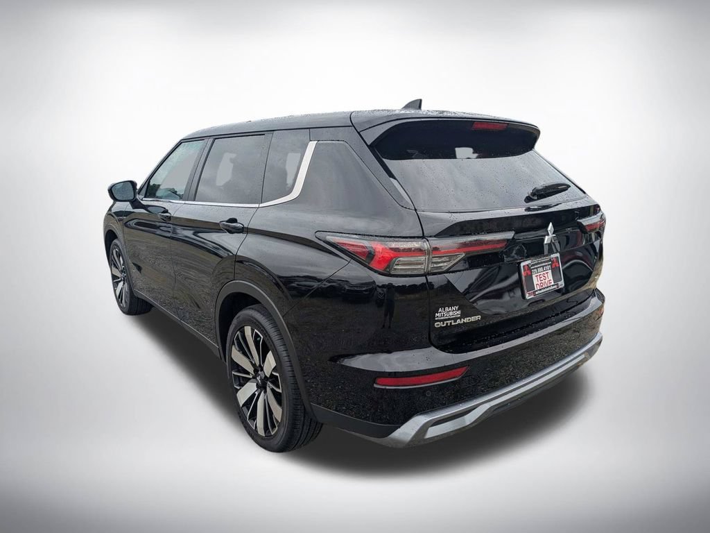 Used 2025 Mitsubishi Outlander SE FWD image 5