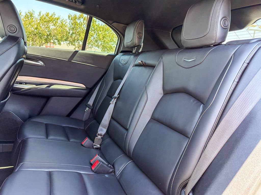 Certified 2024 Cadillac XT4 Premium Luxury FWD image 34
