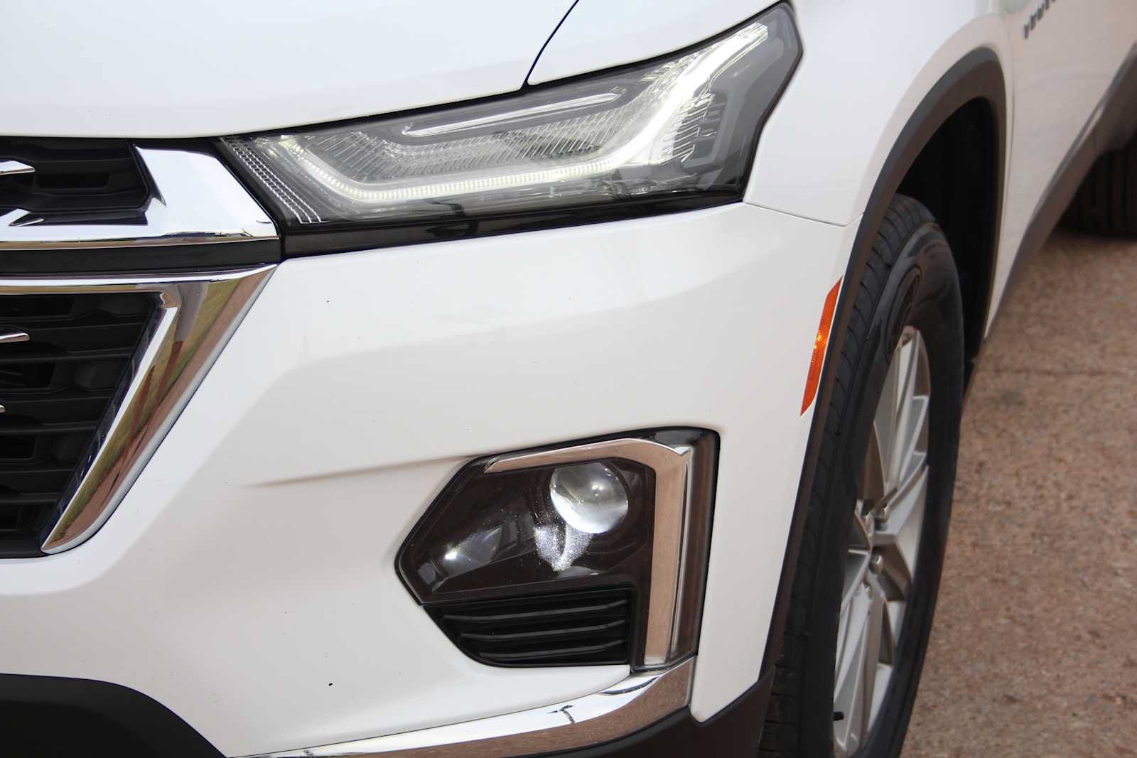 Used 2023 Chevrolet Traverse LT FWD image 5