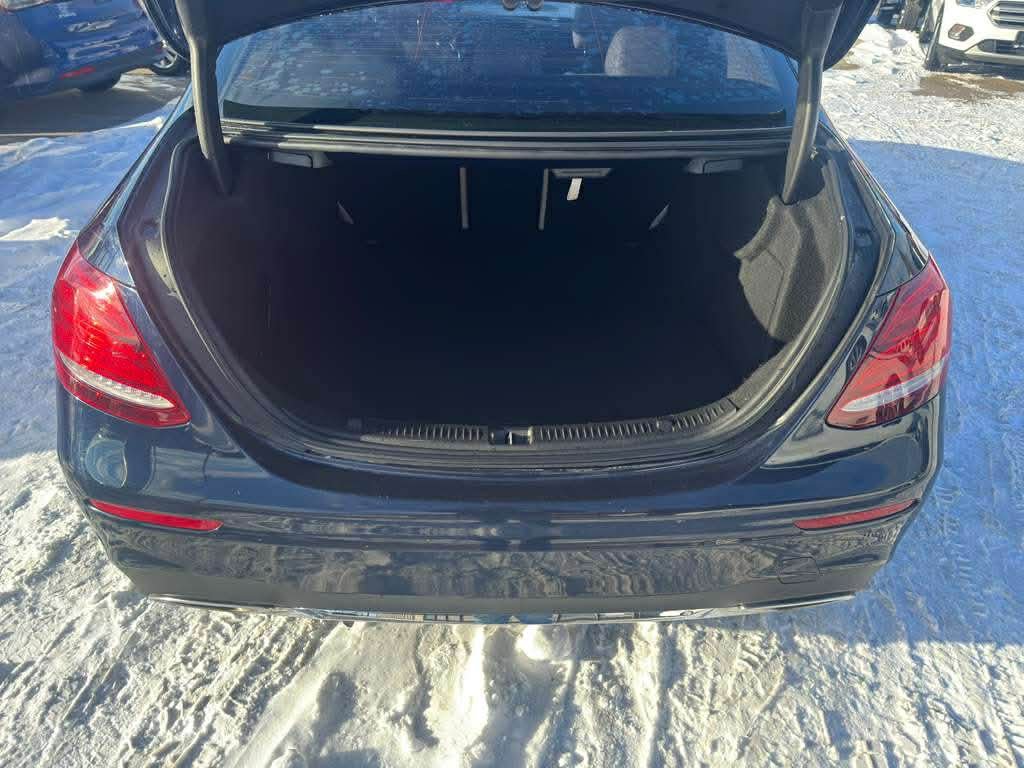 Used 2017 Mercedes-Benz E 300 4MATIC image 10