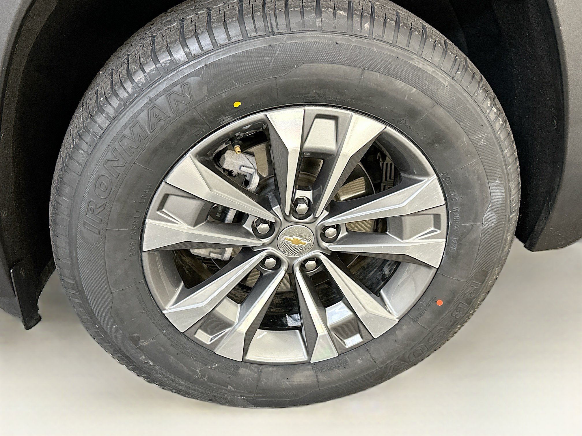 Used 2025 Chevrolet Equinox LT AWD/4WD image 11