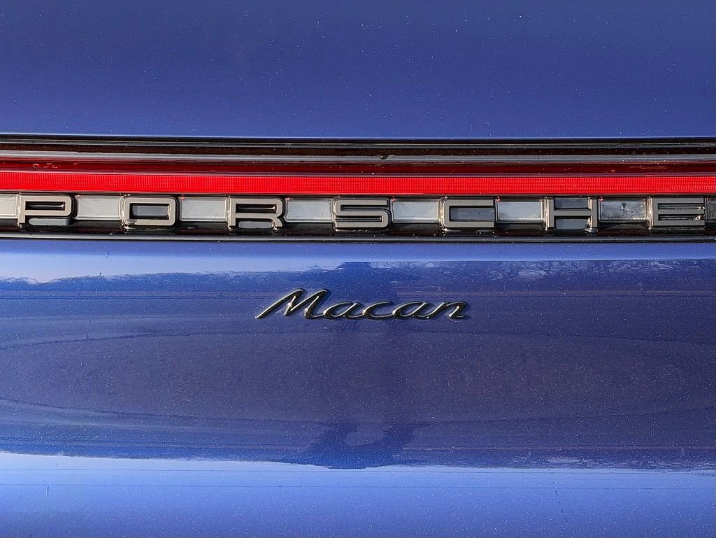 Certified 2024 Porsche Macan image 26