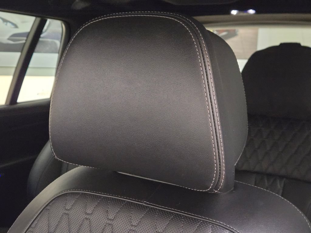 Used 2024 BMW ALPINA XB7 AWD/4WD image 35