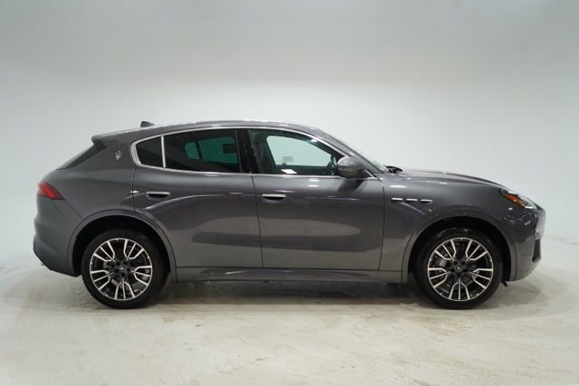 New 2025 Maserati Grecale GT image 8