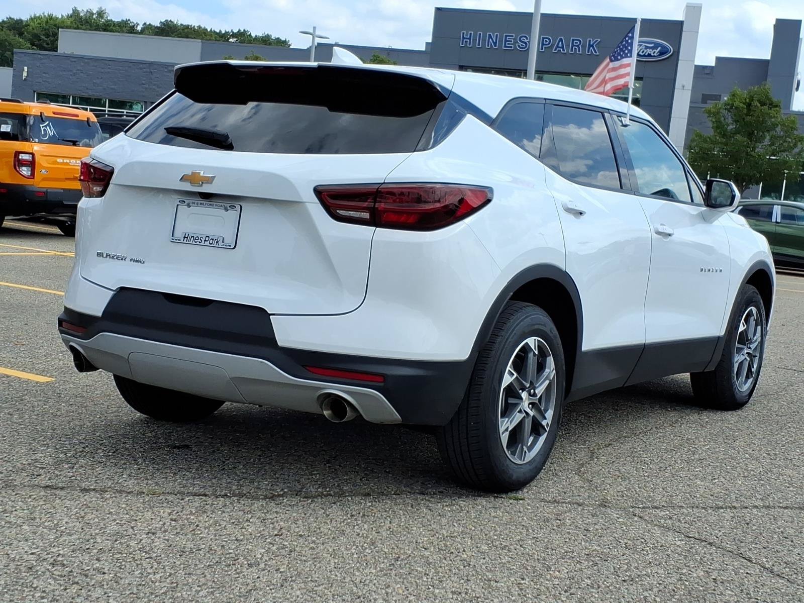 Used 2025 Chevrolet Blazer LT AWD/4WD image 7