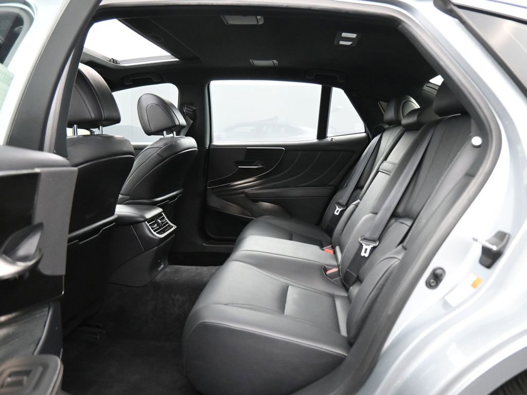 Used 2024 Lexus LS 500 image 18