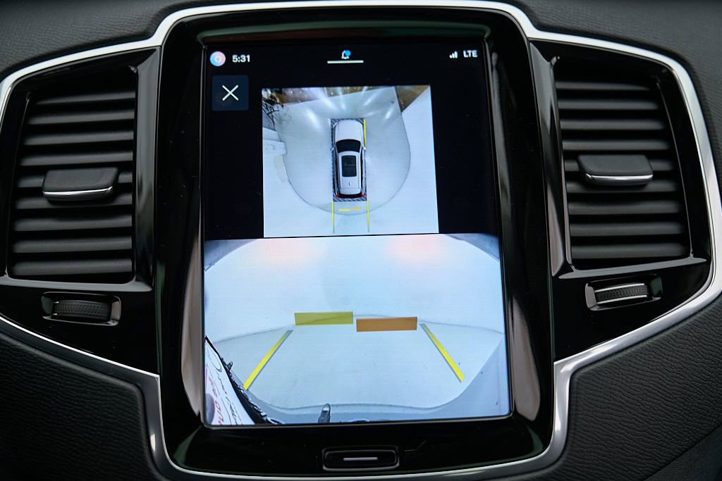 Certified 2025 Volvo XC90 B6 Plus AWD/4WD image 34