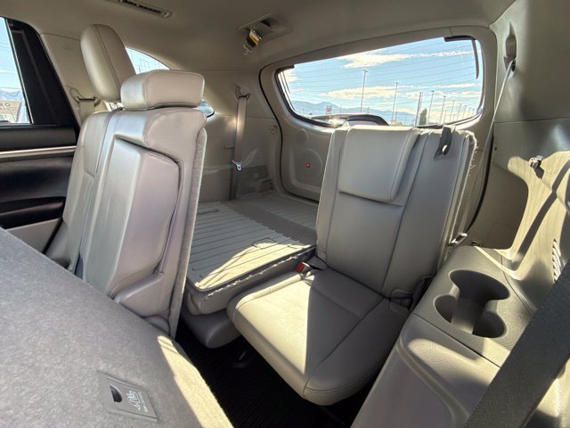 Used 2019 Toyota Highlander Limited AWD/4WD image 32