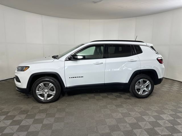 Used 2023 Jeep Compass Latitude image 6