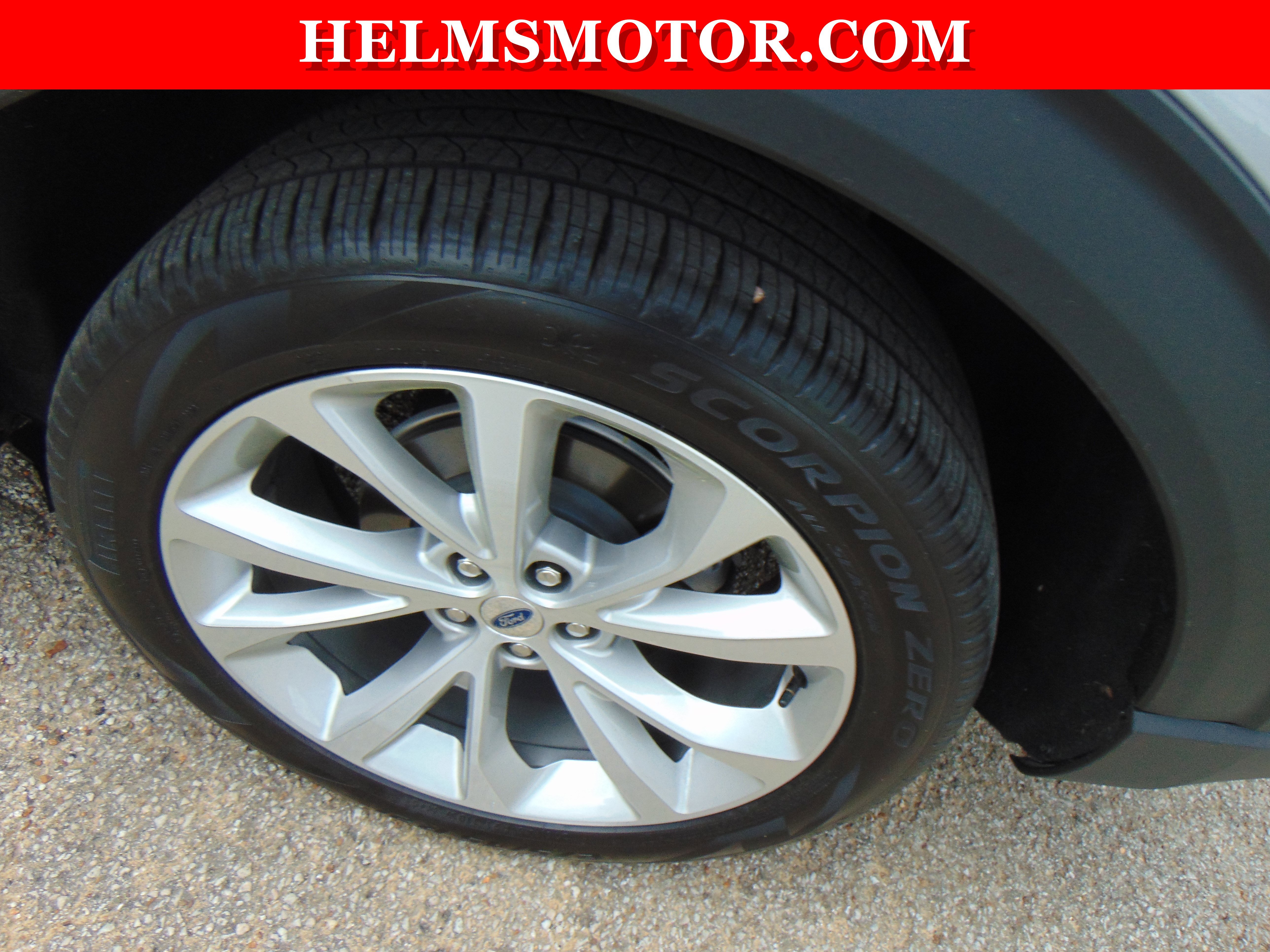 Used 2023 Ford Explorer Platinum w/ Technology Package image 16