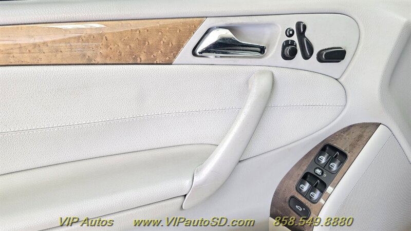 Used 2007 Mercedes-Benz C 230 Sedan image 15