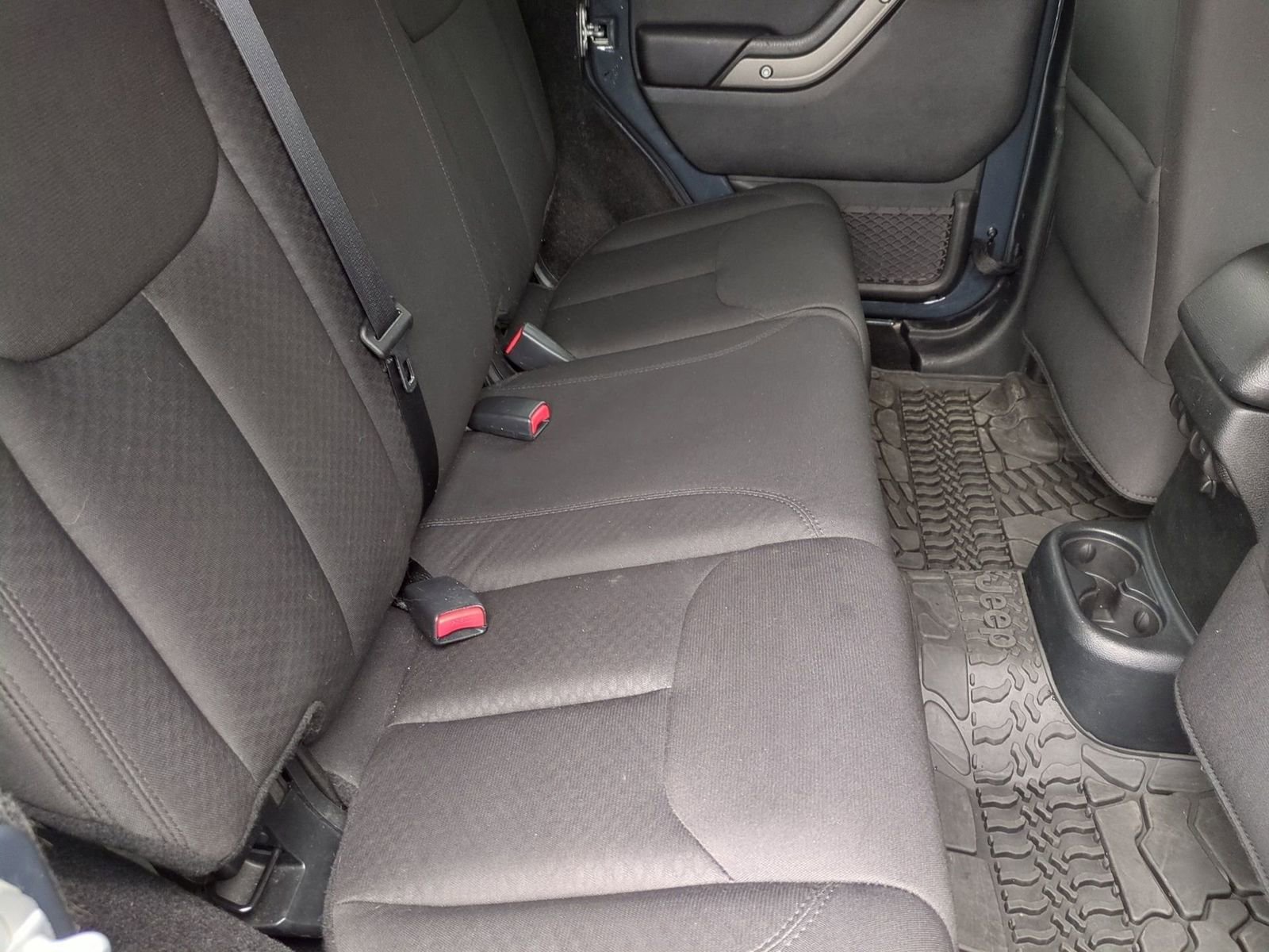 Used 2017 Jeep Wrangler Unlimited Willys image 25