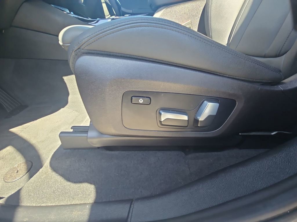 Used 2019 BMW X3 sDrive30i w/ Driving Assistance Package RWD image 23