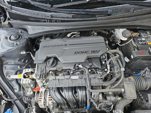 Used 2023 Hyundai Elantra Limited FWD image 19