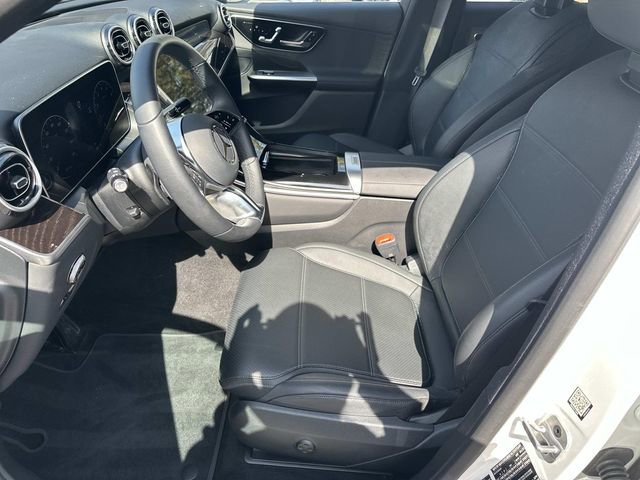 Used 2025 Mercedes-Benz GLC 300 4MATIC image 18