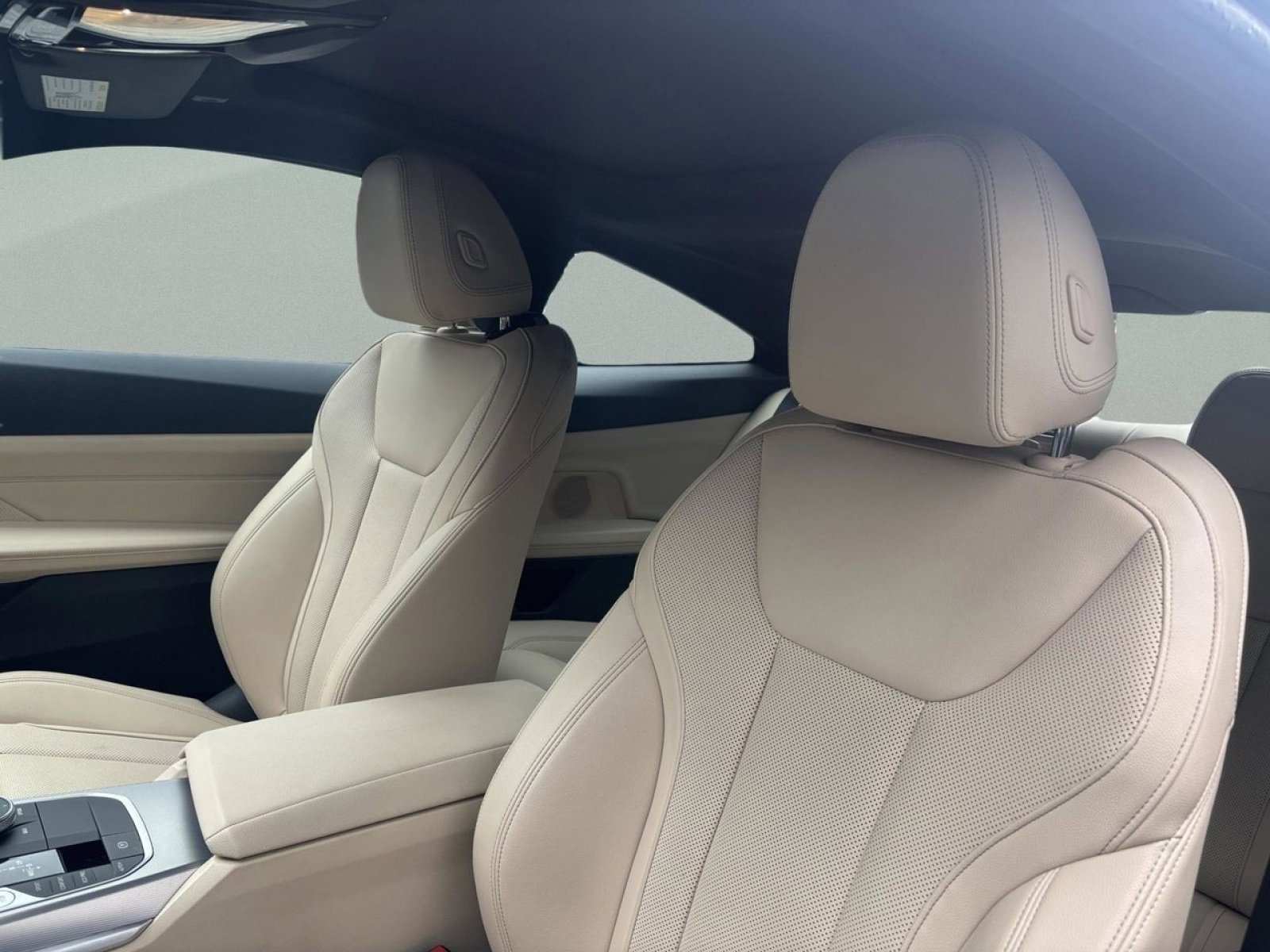 Used 2023 BMW 430i xDrive Coupe w/ M Sport Package image 15