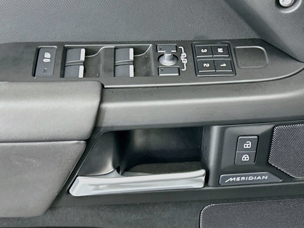 Certified 2026 Land Rover Defender 110 S AWD/4WD image 22