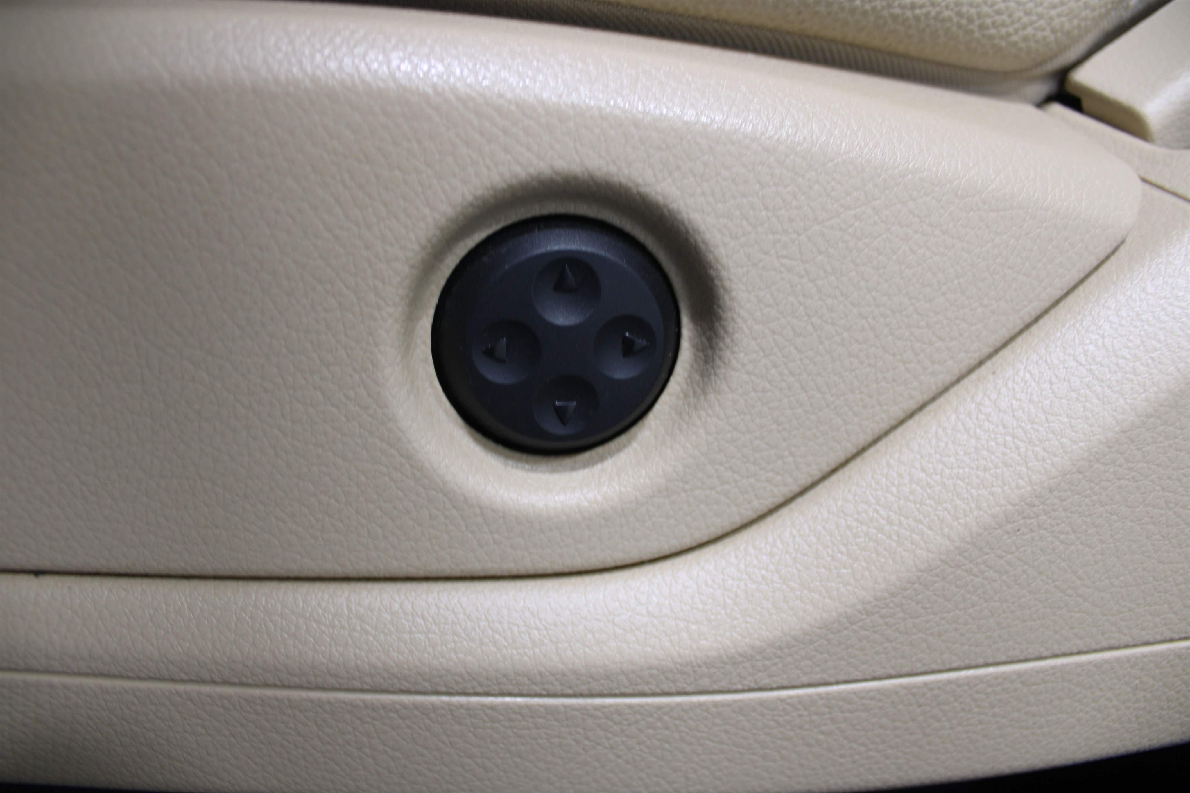 Used 2018 Mercedes-Benz GLS 450 4MATIC image 4