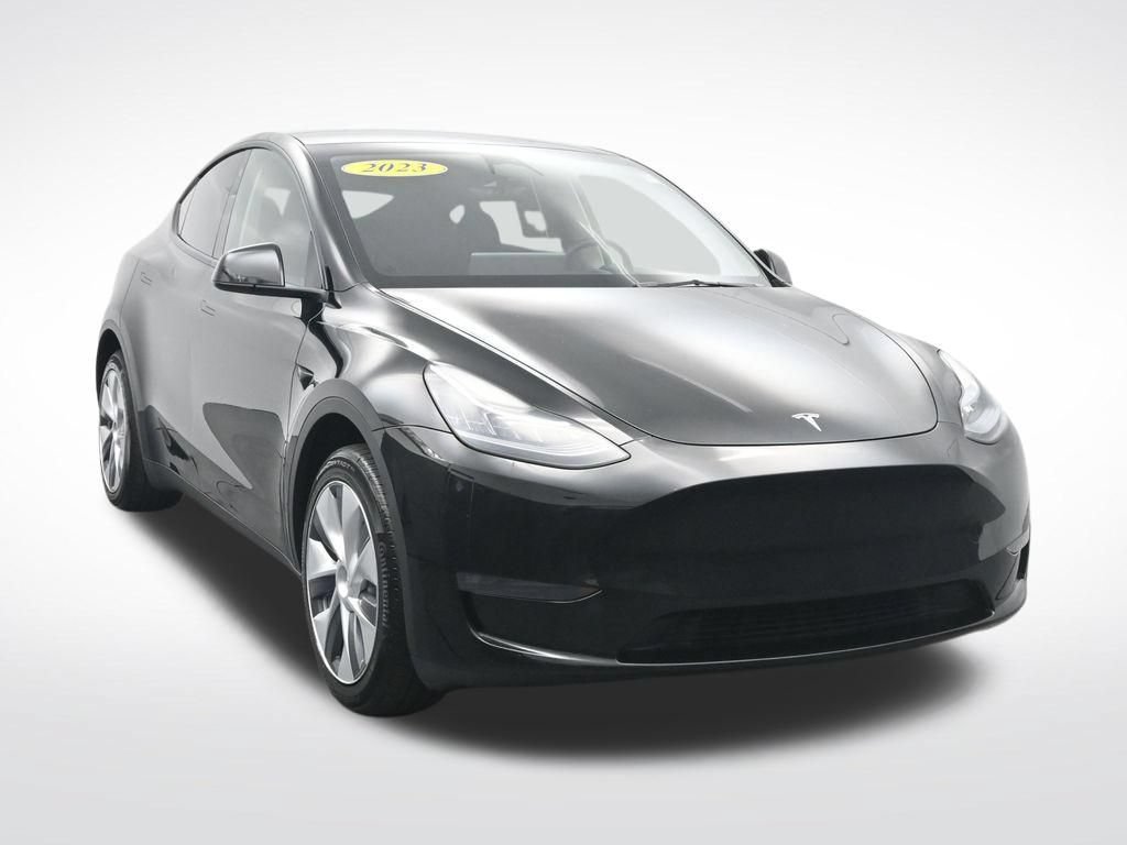 Used 2023 Tesla Model Y Long Range AWD/4WD image 3