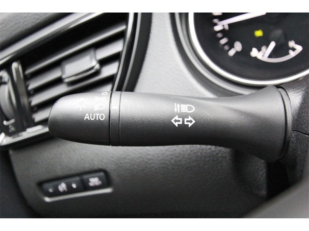 Certified 2022 Nissan Rogue Sport SL image 15