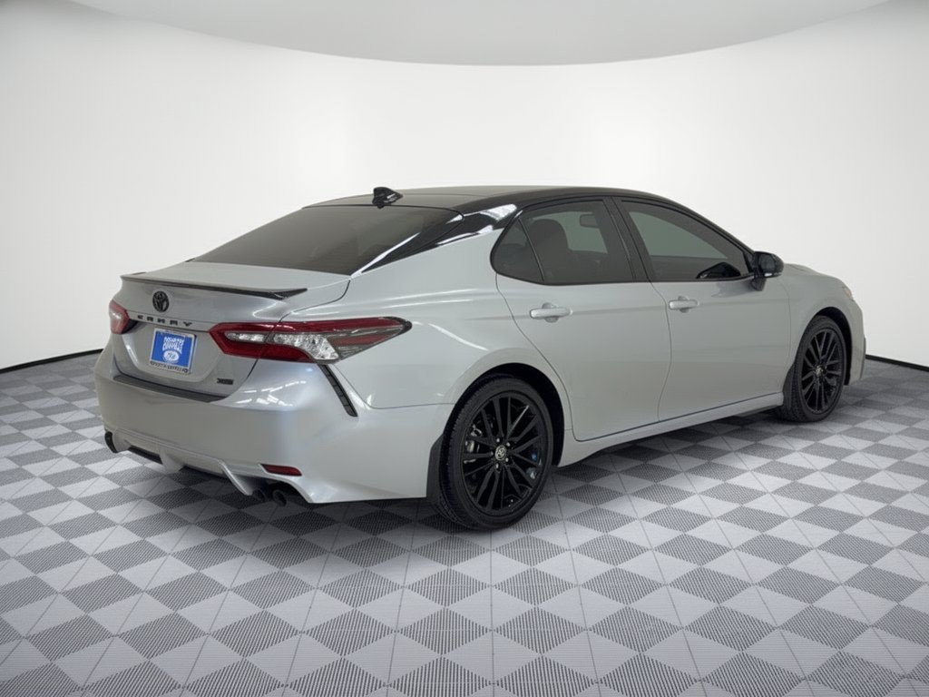 Used 2024 Toyota Camry XSE FWD image 9