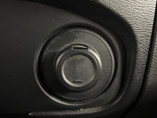 Used 2024 Nissan Frontier S image 30