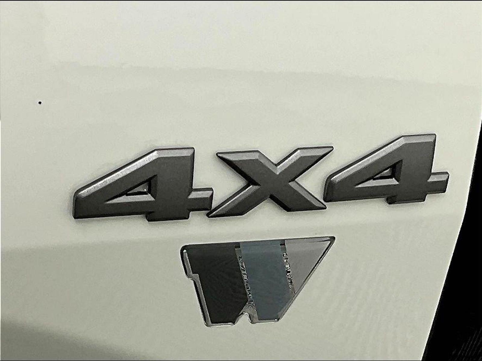 New 2026 Nissan Frontier SV w/ SV Convenience Package AWD/4WD image 13