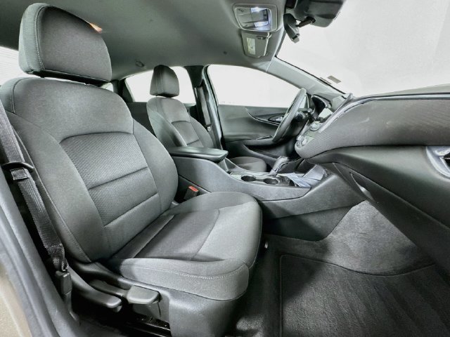 Used 2020 Chevrolet Malibu LT FWD image 28