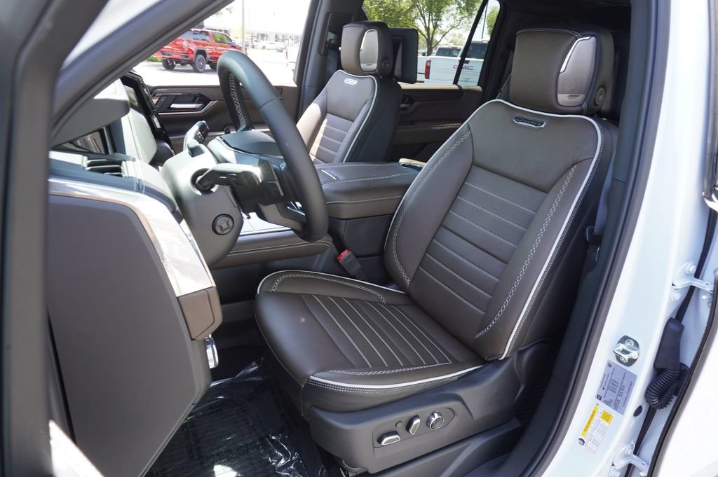 New 2026 GMC Yukon XL Denali Ultimate AWD/4WD image 15