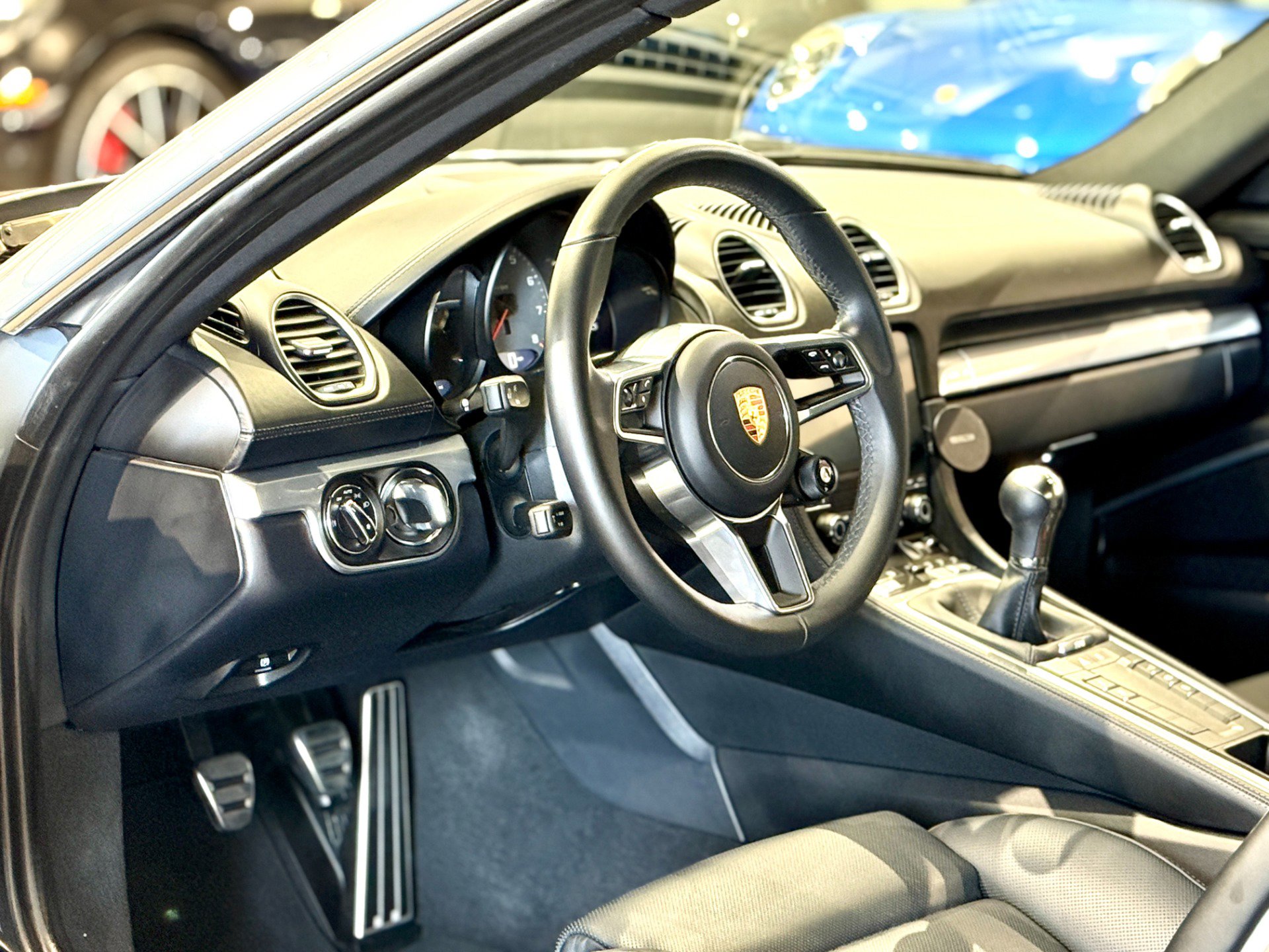 Used 2025 Porsche 718 Cayman S image 46