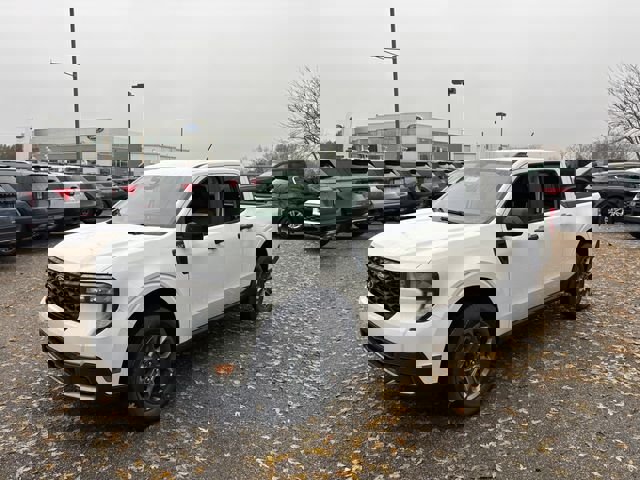 New 2025 Ford Maverick XLT w/ Equipment Group 301A image 2