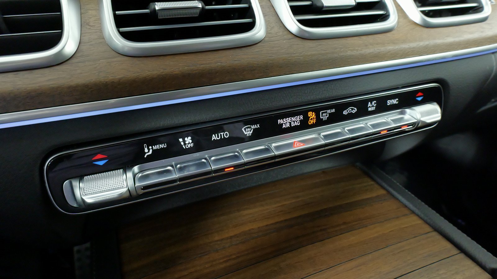 Used 2024 Mercedes-Benz GLS 450 4MATIC w/ AMG Line Exterior image 65